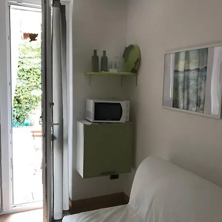 Corner Gelsomino Cavalcaselle